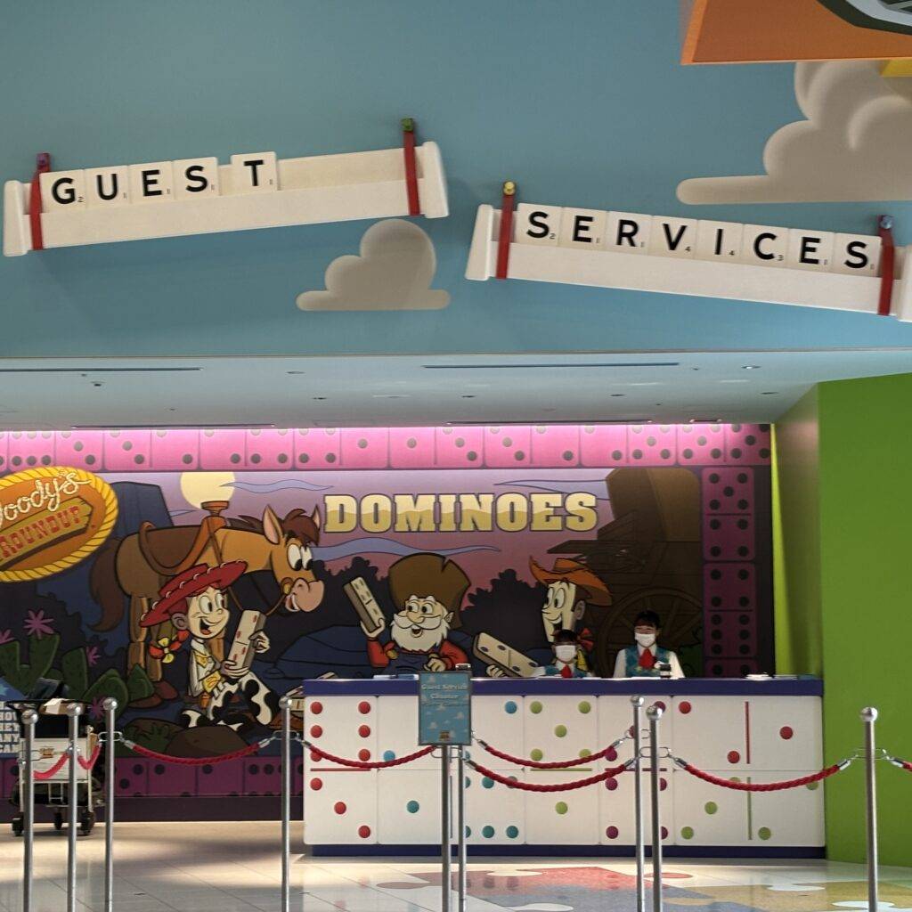 ゲストサービスカウンター